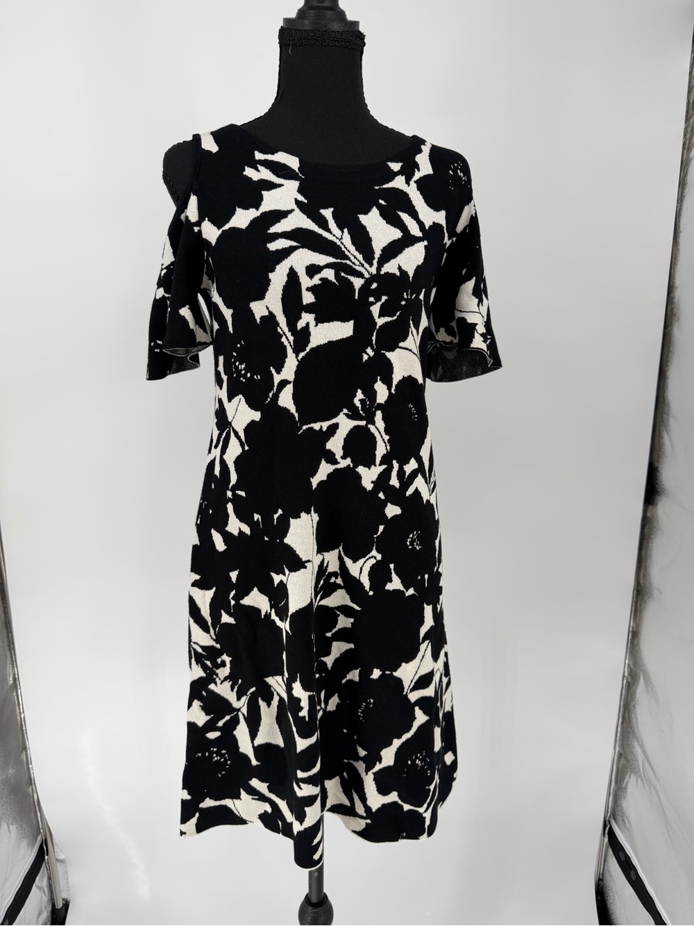 Ann Taylor Black and White Floral Knit Midi Dress cold shoulder